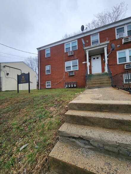 Building Photo - 641 Newhall St