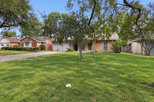 Building Photo - 5914 Willowbend Blvd