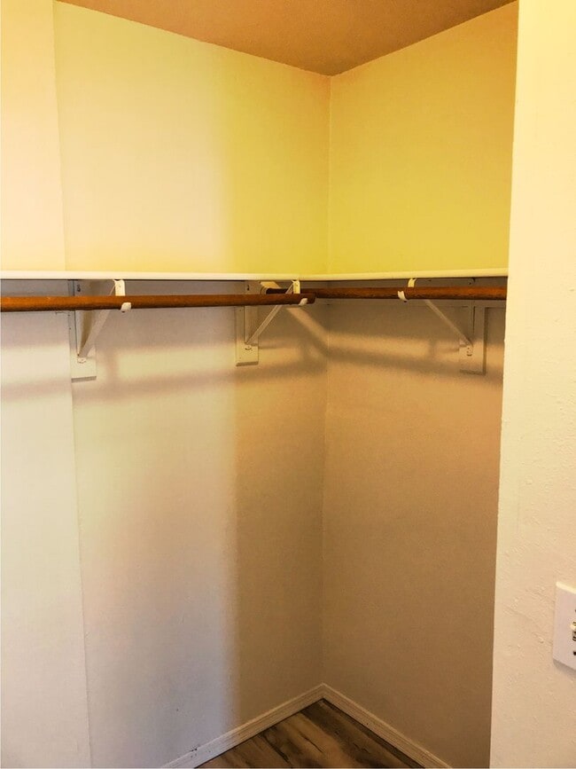 Building Photo - ANDRT01