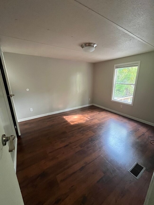 Building Photo - Black Creek Living 2