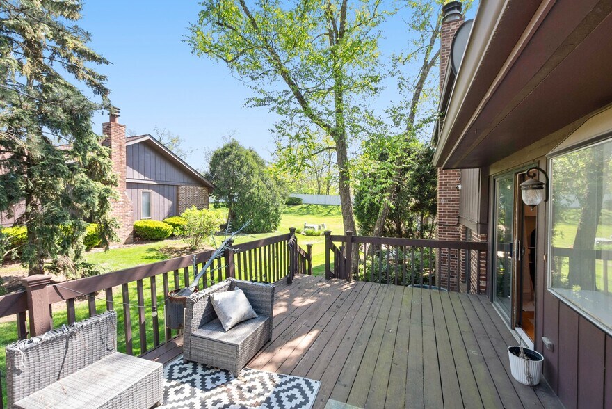 Building Photo - 11753 Brookside Dr