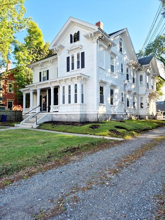 Building Photo - 126 W Wyoming Ave
