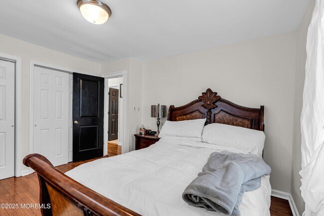 Building Photo - 709 Coral Way