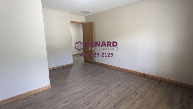 Building Photo - Beautiful and Spacious 3 Bedroom House!
