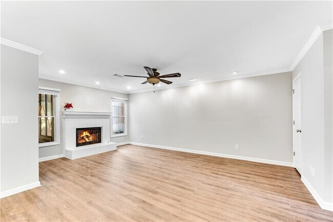 Building Photo - 1420 Old Virginia Ct SE