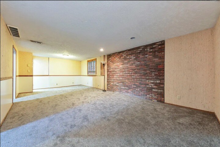 Family room - 7007 W Copperhill Dr