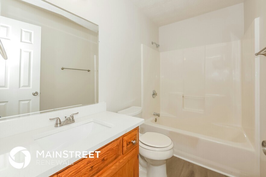 Building Photo - 4595 Westminster Dr