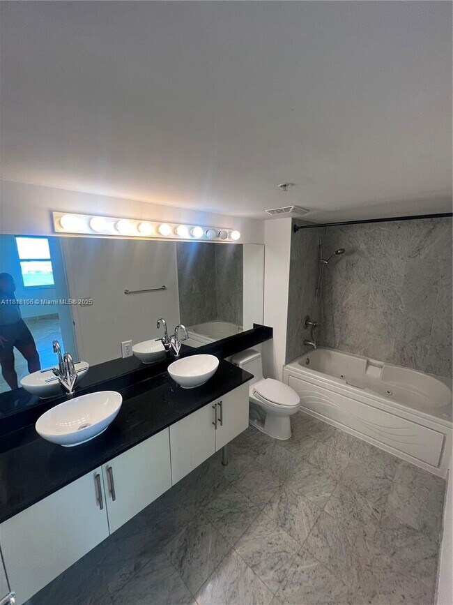 Building Photo - 31 SE 5th St