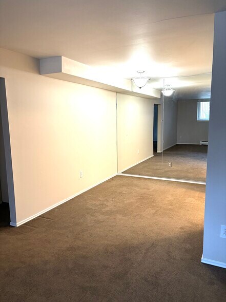 Building Photo - 4909 Crooks Rd