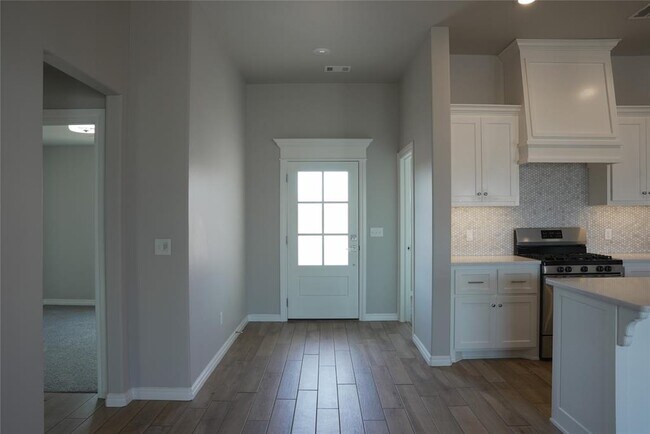 Building Photo - 5216 Bing Cir