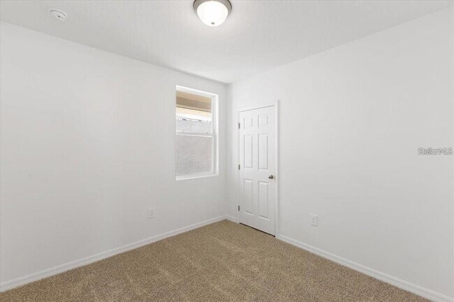 Building Photo - 1361 Current Pl
