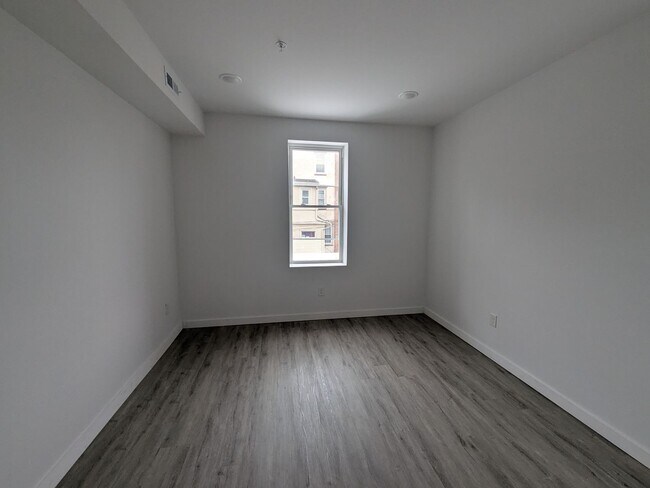 Building Photo - 6614 Rising Sun Ave