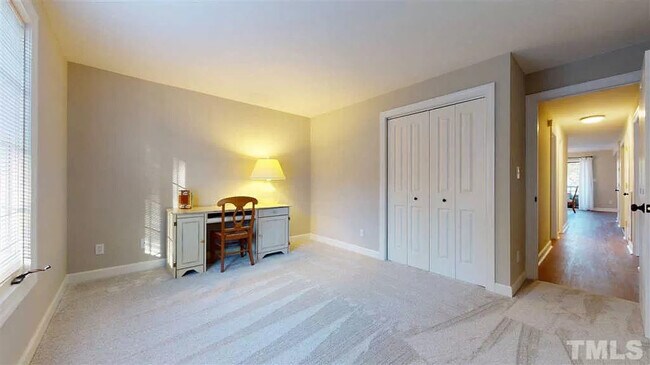 Building Photo - 329 Glen Echo Ln