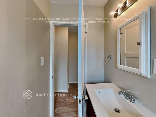 Building Photo - 18147 Archwood St