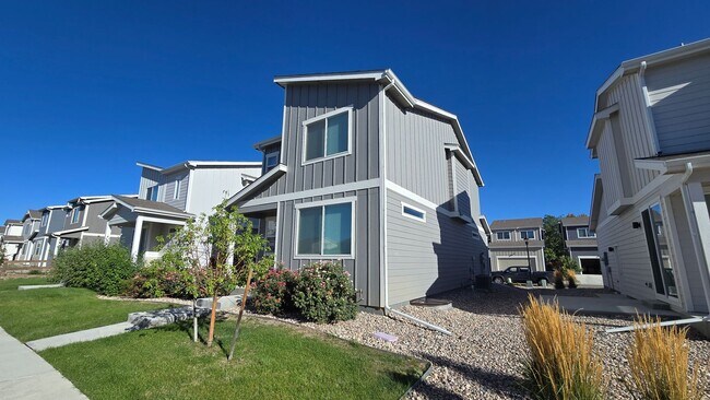Building Photo - 1147 Summit Vista Drive