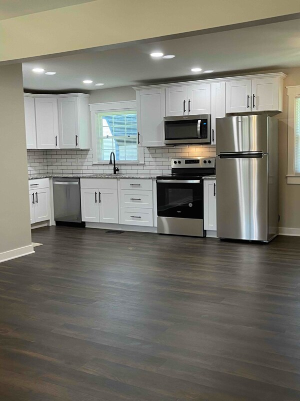 Building Photo - 506 Leander St