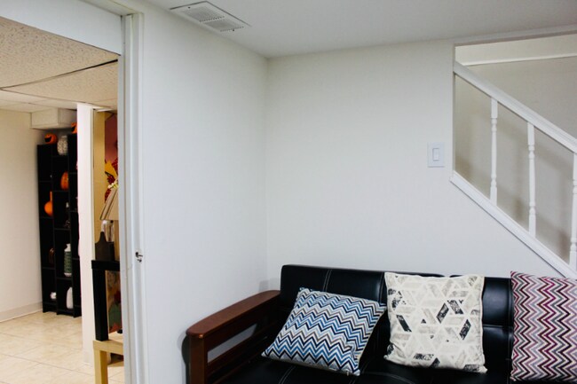 Building Photo - 33615 Viceroy Dr