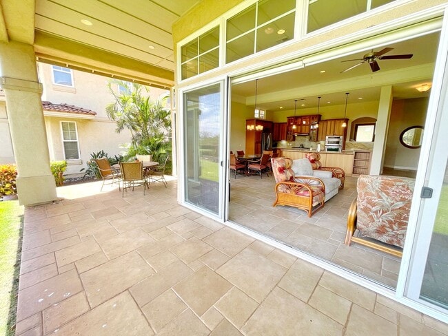 Building Photo - Luxury Island Living in Hokulani Golf Vill...