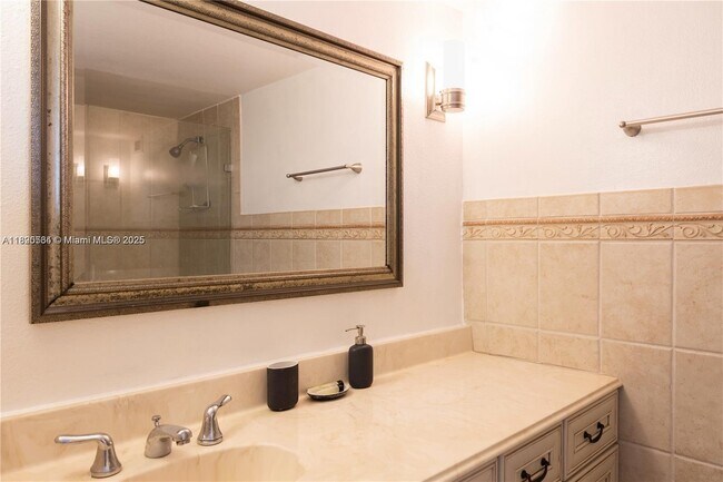 Building Photo - 5401 Collins Ave