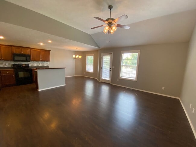 Building Photo - 4382 W Loren St