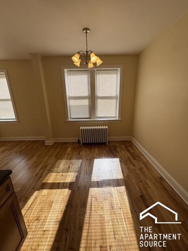 Building Photo - 4566 W George St