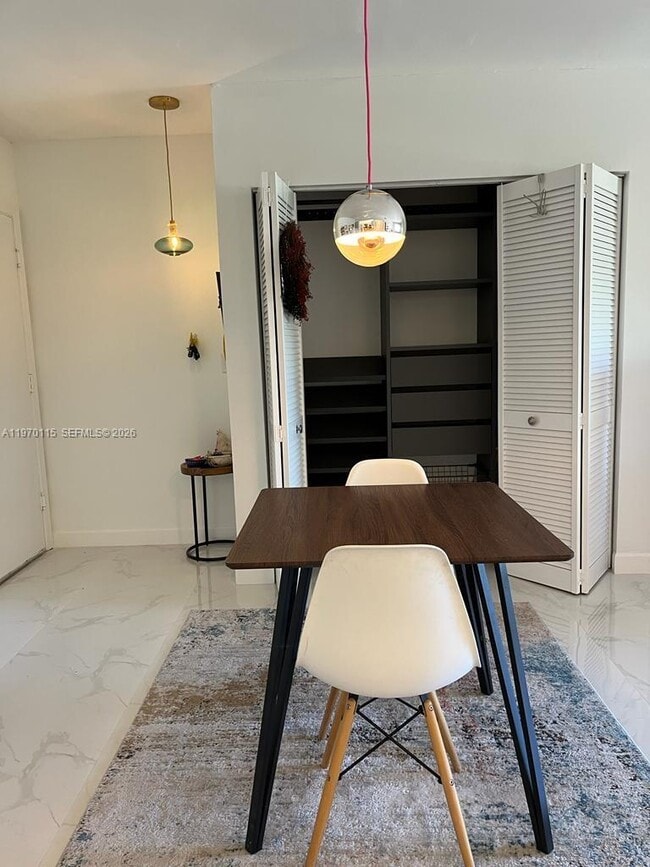 Building Photo - 2230 NE 56th Pl