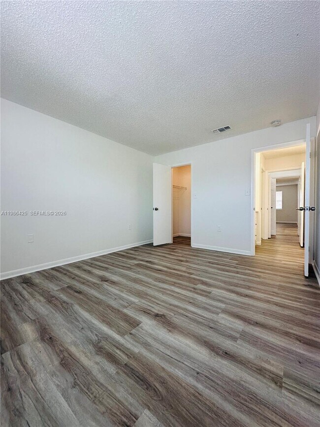 Building Photo - 8102 SW 21st Ct