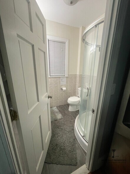 Building Photo - 7 Denby Rd