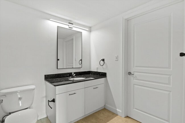 Building Photo - 300 S Duval St