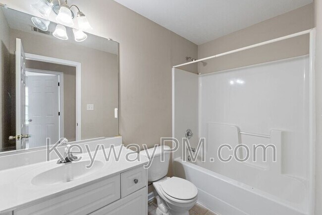 Building Photo - 313 Elbrus Way