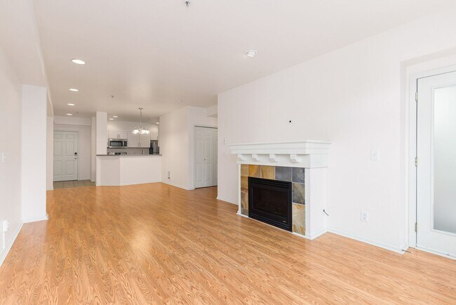Building Photo - 18 Dravus St