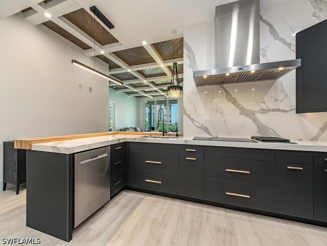 Building Photo - 60 Seagate Dr