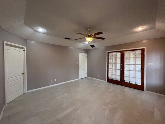 Building Photo - Winfield Subdivision