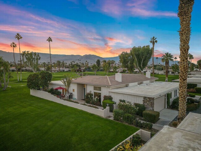 Building Photo - Luxury Golf Course Retreat in Indian Wells