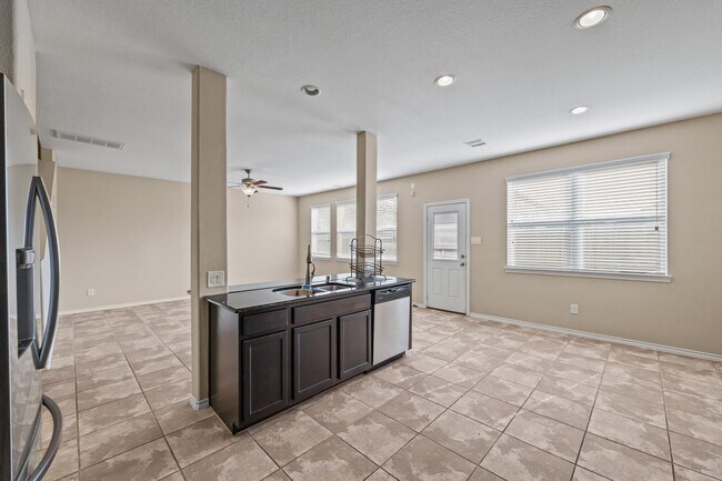 Building Photo - 4310 Laine Ln