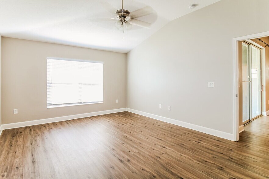 Building Photo - 12313 Ridgedale Dr