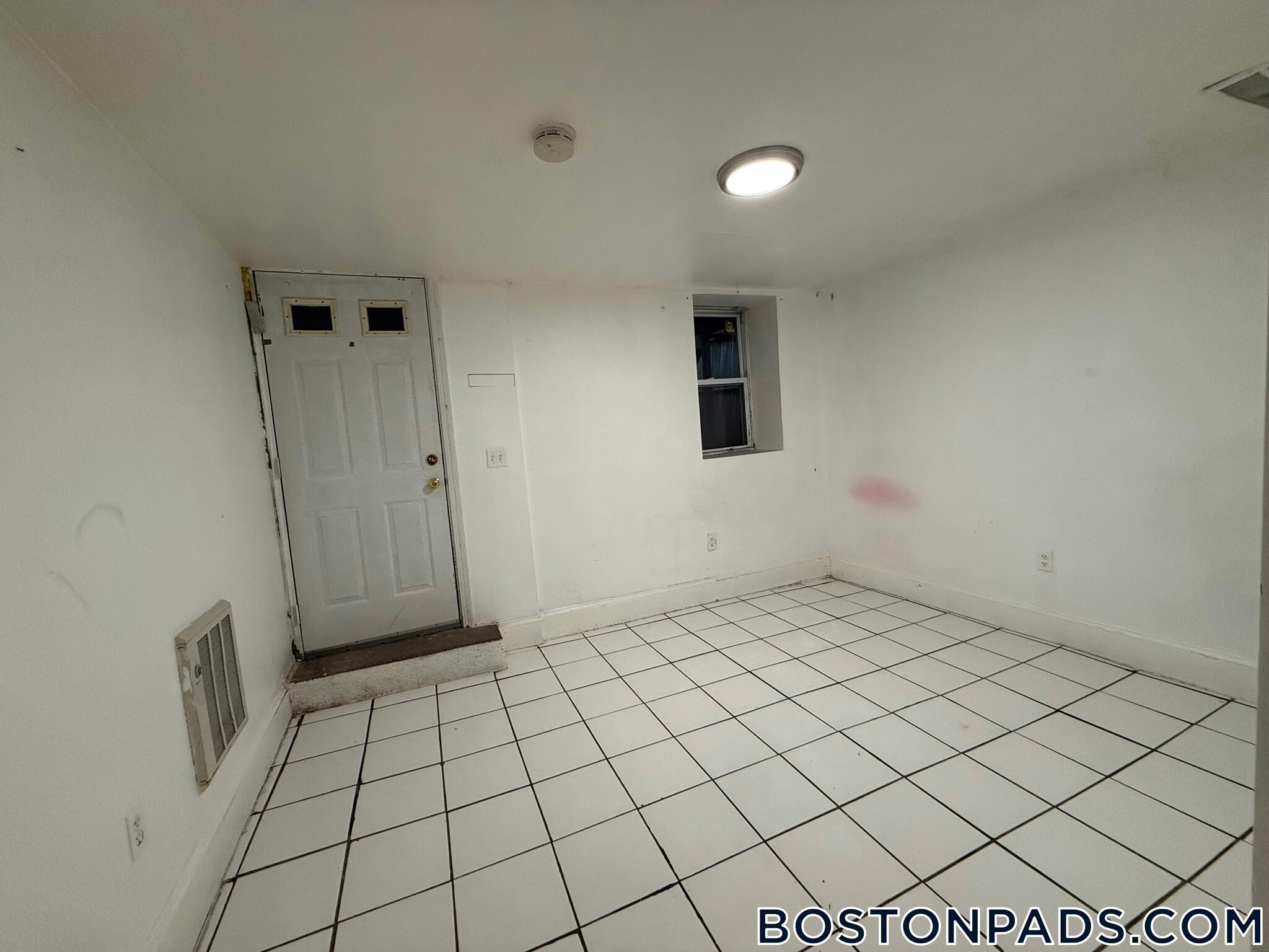 Building Photo - 6 Sewall St