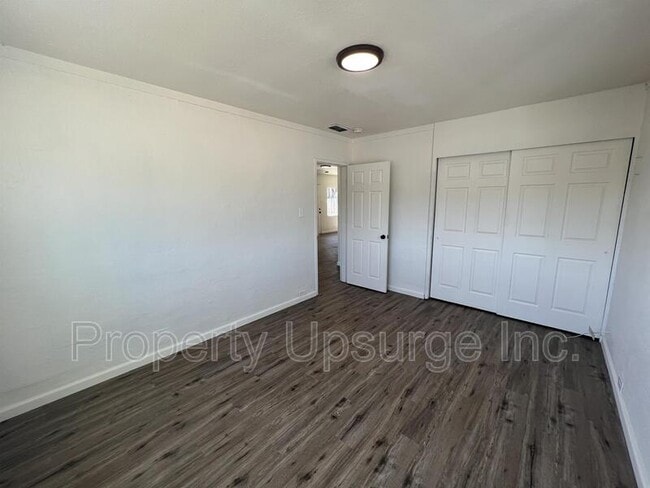 Building Photo - 1420 Lake Blvd