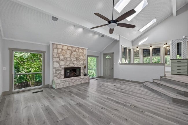 Building Photo - 4301 Hyridge Dr