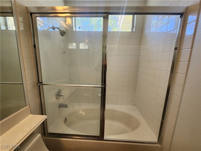 Building Photo - 1405 Iron Springs Dr