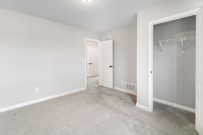 Building Photo - 6177 24th St S