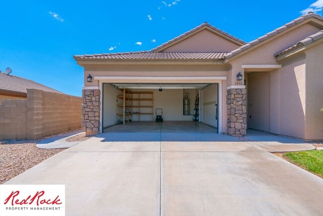 Building Photo - 3 Bedroom Coral Canyon Home on Corner Lot