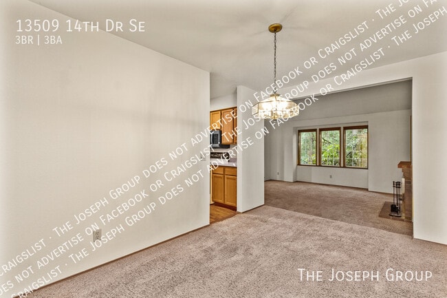 Building Photo - 13509 14th Dr SE