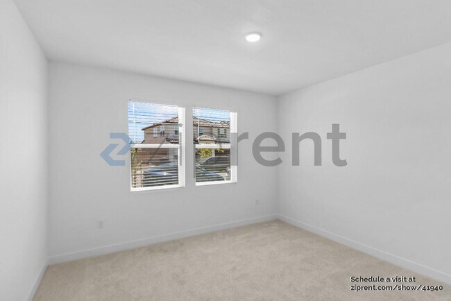 Building Photo - 439 Monastery Dr