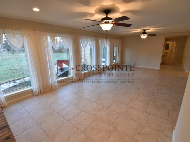 Building Photo - Coming Soon! 3 Bedroom Home On Lake Tyler!