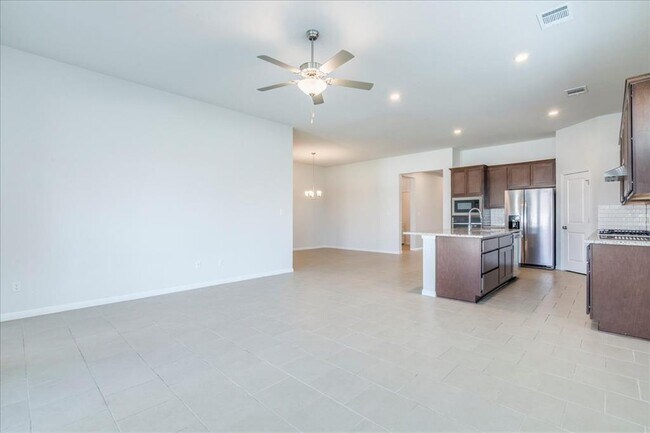 Building Photo - 135 Horseshoe Cove