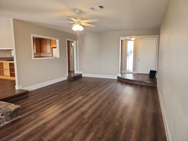 Building Photo - A Fabulous 3 Bedroom Single Story Home with a Pool/Spa.