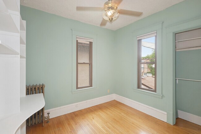 Building Photo - 2535 Aldrich Ave S