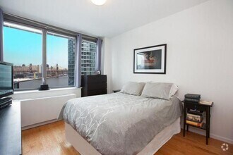 Building Photo - 1 bedroom in LONG ISLAND CITY NY 11109