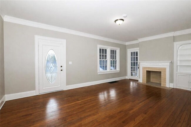 Building Photo - 1441 Blvd Lorraine SW